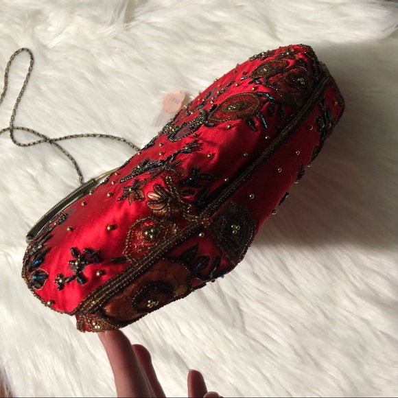 🌻SOLD🌻 Vintage // red beaded purse with detachab - Picture 4 of 8